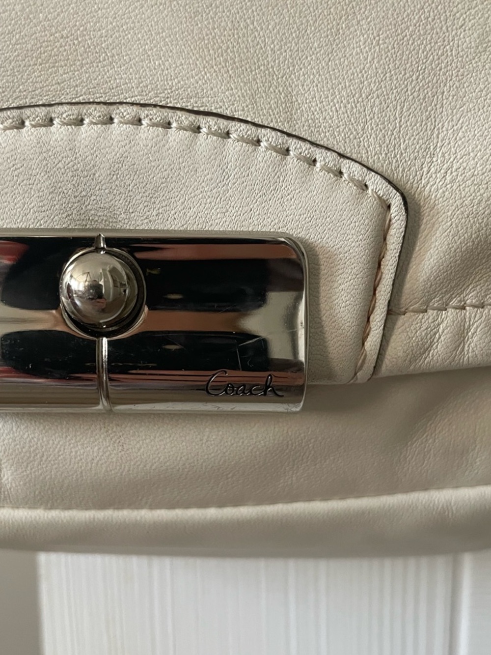 Coach White Leather Hobo Bag | Silver Hardware | Classic Quiet Luxury - Picture 5 of 10